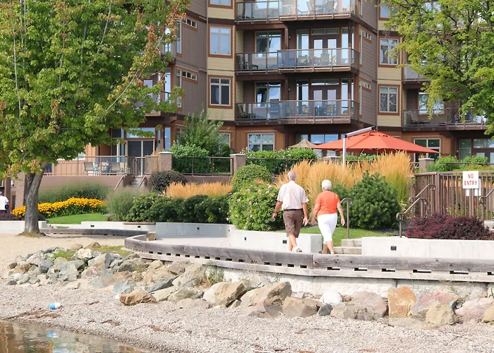 The Cove Lakeside Resort
